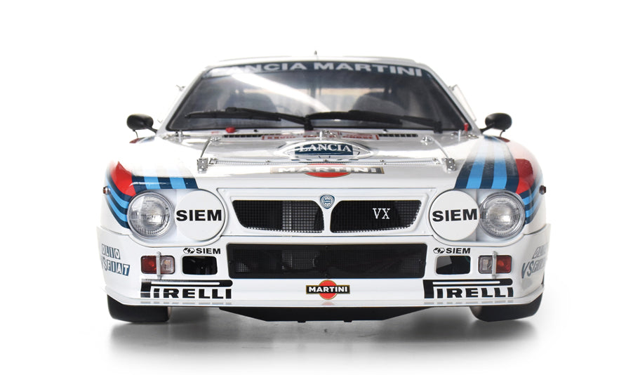 IXO Collections Lancia 037 1:8 Scale Metal and Plastic Full Kit IXC.LAN.FK